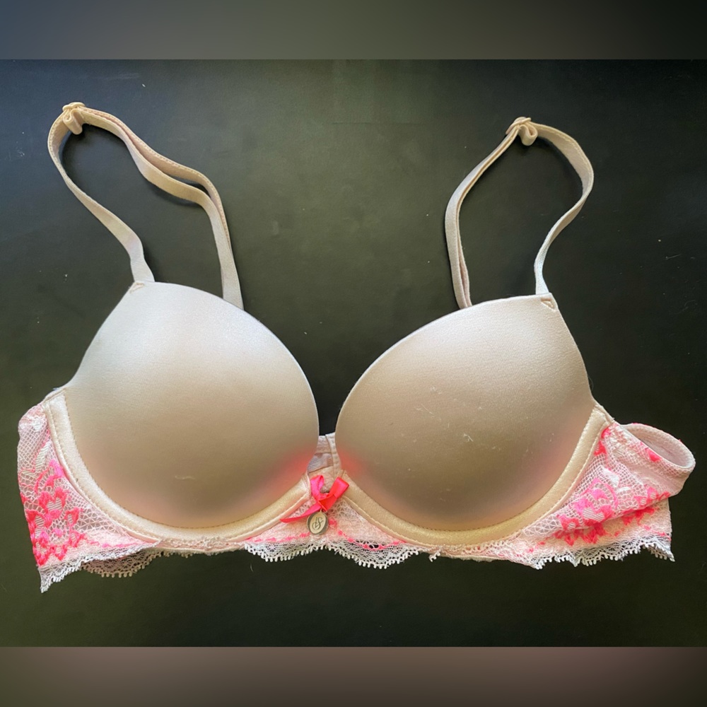 Victoria’s Secret Push Up Bra 32A
